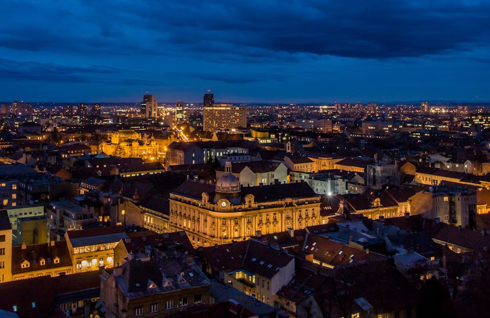 Zagreb panorama noću